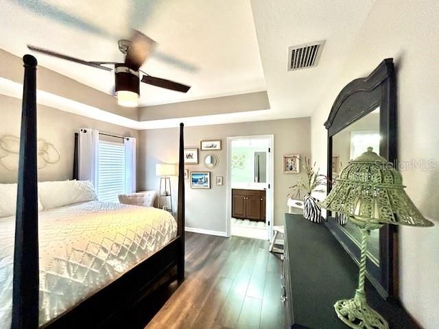 For Rent: $2,500 (2 beds, 2 baths, 1258 Square Feet)