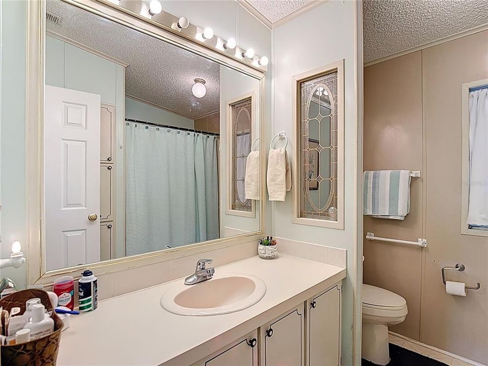 For Sale: $149,500 (2 beds, 2 baths, 1482 Square Feet)