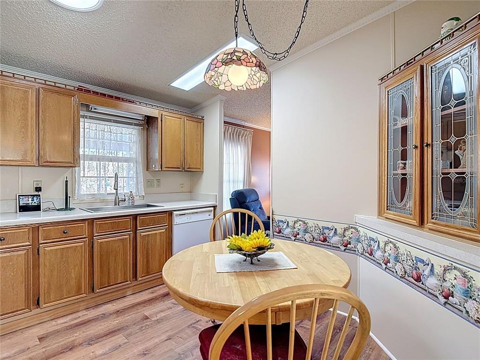 For Sale: $149,500 (2 beds, 2 baths, 1482 Square Feet)