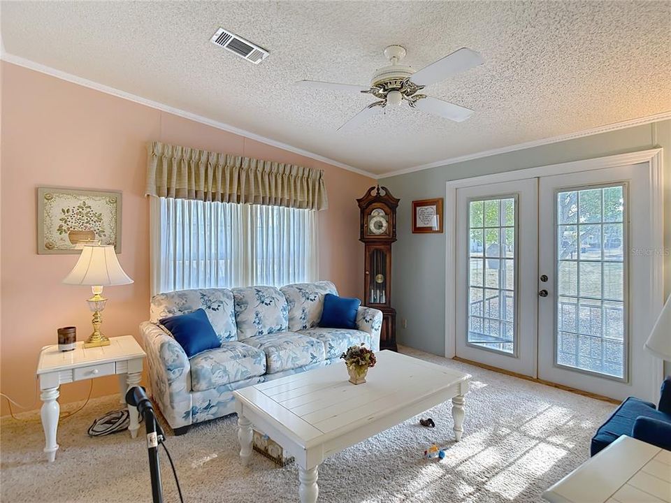 For Sale: $149,500 (2 beds, 2 baths, 1482 Square Feet)