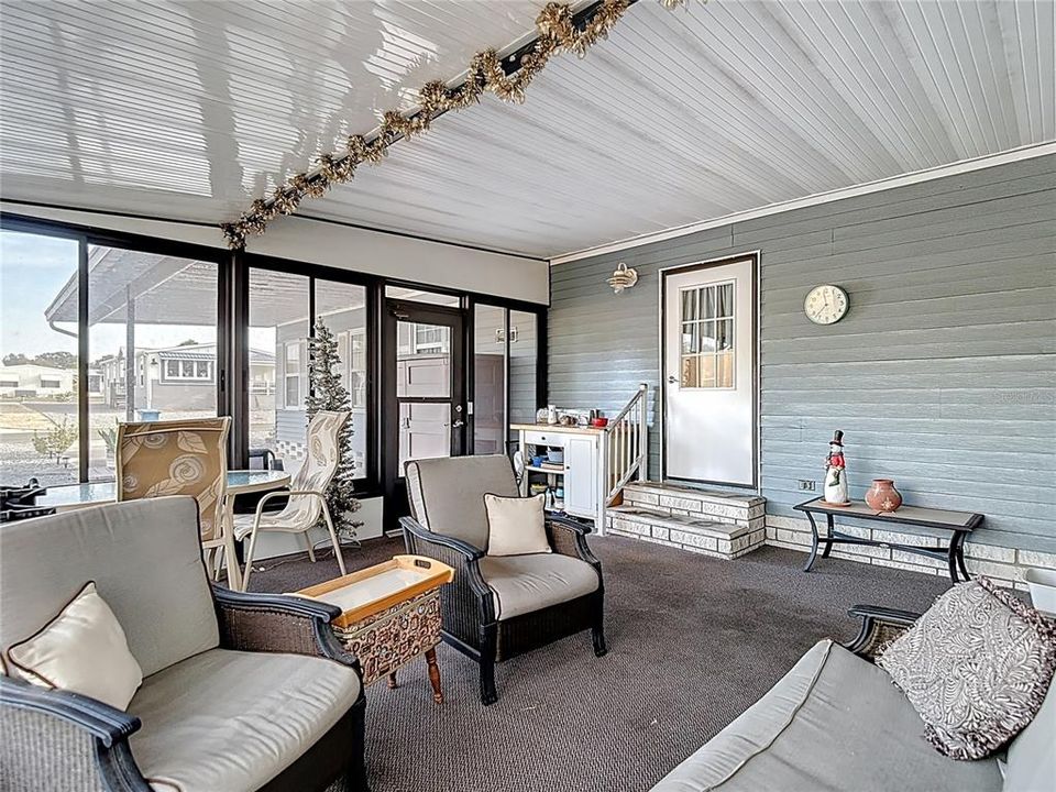 For Sale: $149,500 (2 beds, 2 baths, 1482 Square Feet)