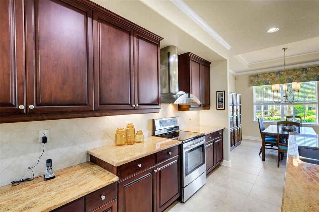 For Sale: $395,000 (2 beds, 2 baths, 1623 Square Feet)