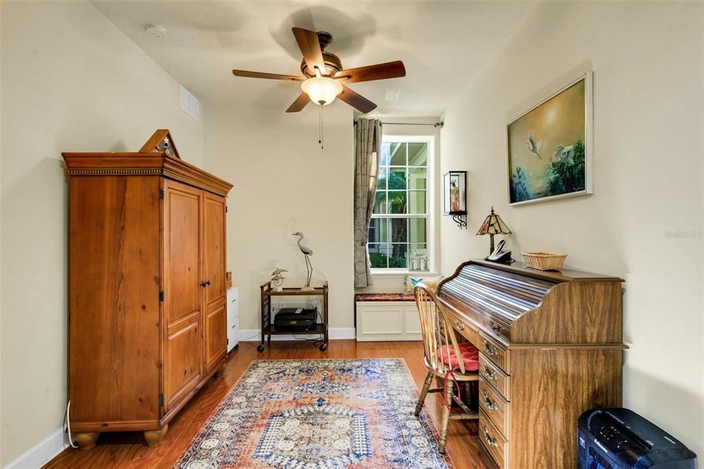 For Sale: $395,000 (2 beds, 2 baths, 1623 Square Feet)