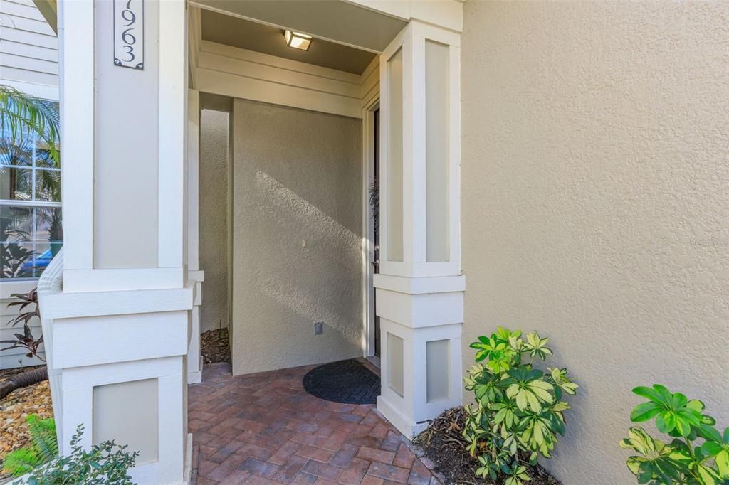 For Sale: $395,000 (2 beds, 2 baths, 1623 Square Feet)