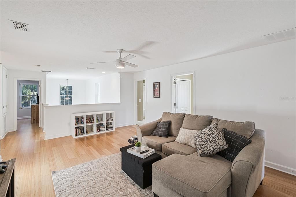 For Sale: $814,900 (5 beds, 3 baths, 3367 Square Feet)