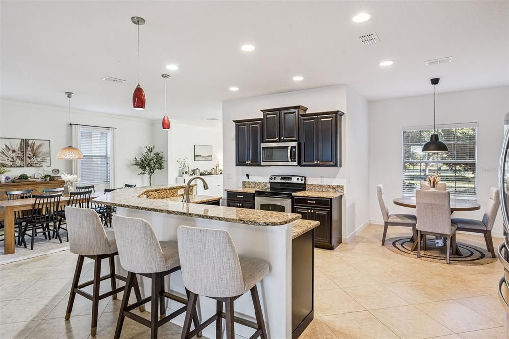 For Sale: $814,900 (5 beds, 3 baths, 3367 Square Feet)