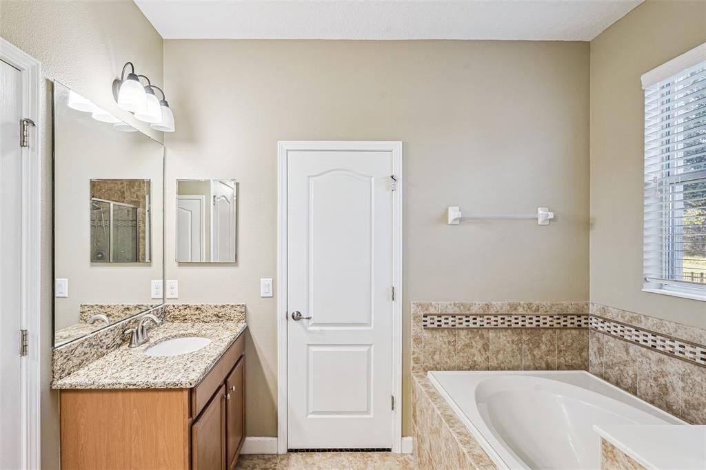 For Sale: $814,900 (5 beds, 3 baths, 3367 Square Feet)