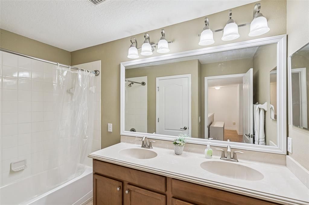 For Sale: $814,900 (5 beds, 3 baths, 3367 Square Feet)