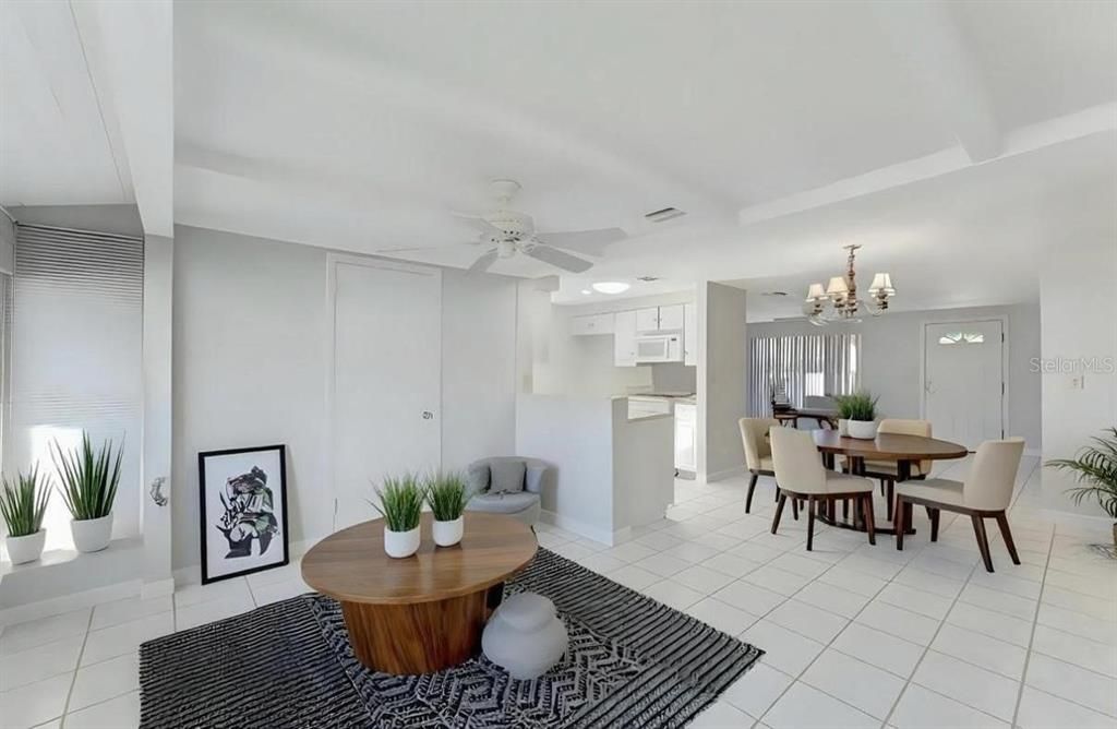 En Venta: $200,000 (2 camas, 2 baños, 1127 Pies cuadrados)