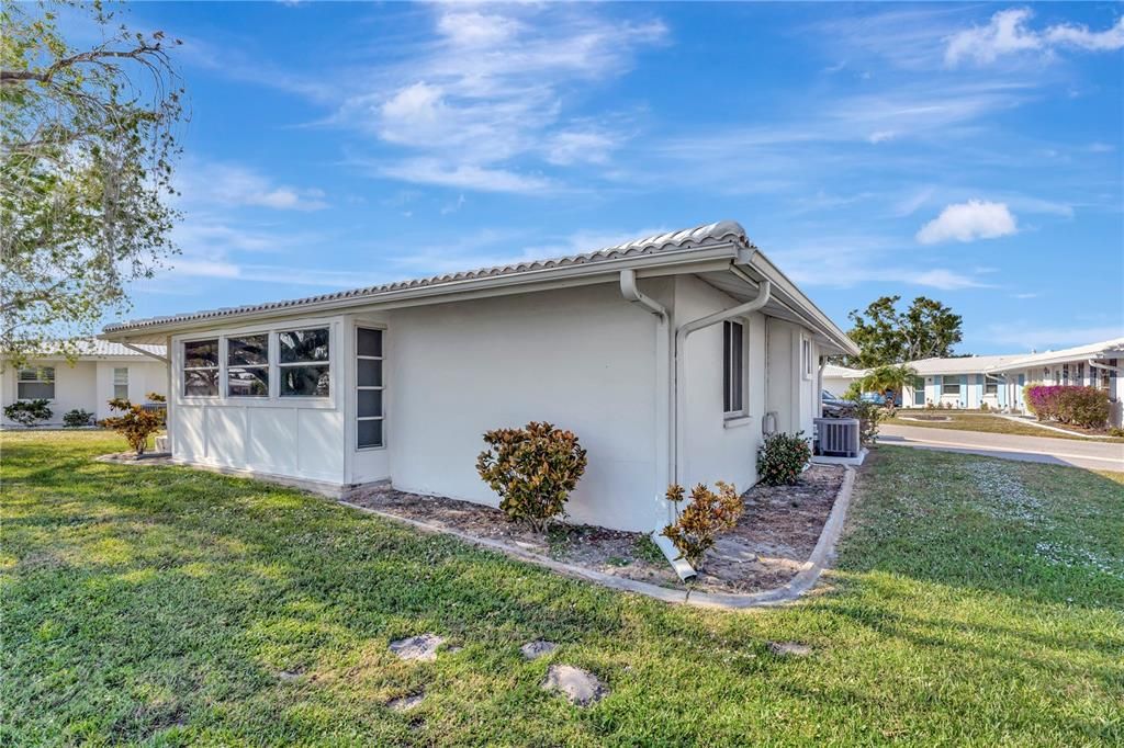 En Venta: $200,000 (2 camas, 2 baños, 1127 Pies cuadrados)