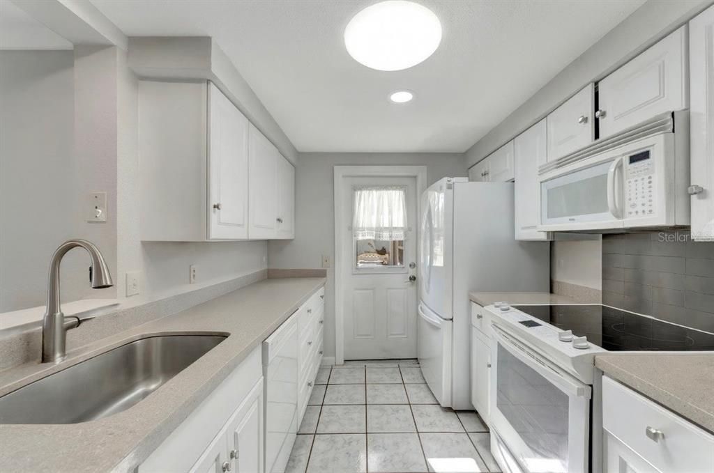 En Venta: $200,000 (2 camas, 2 baños, 1127 Pies cuadrados)