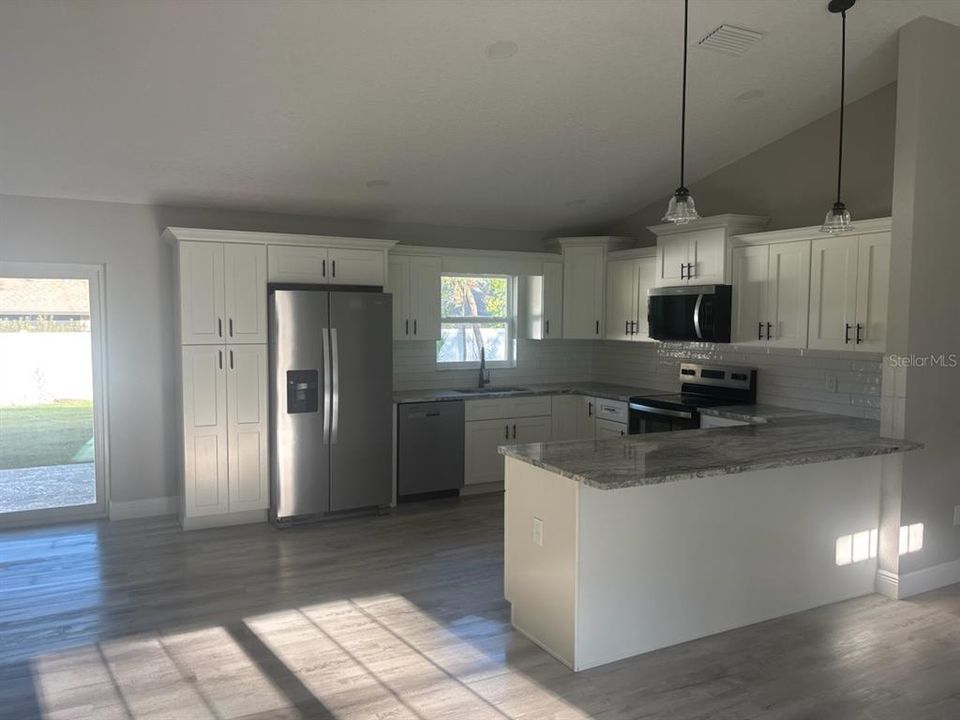 待售: $257,500 (3 贝兹, 2 浴室, 1530 平方英尺)