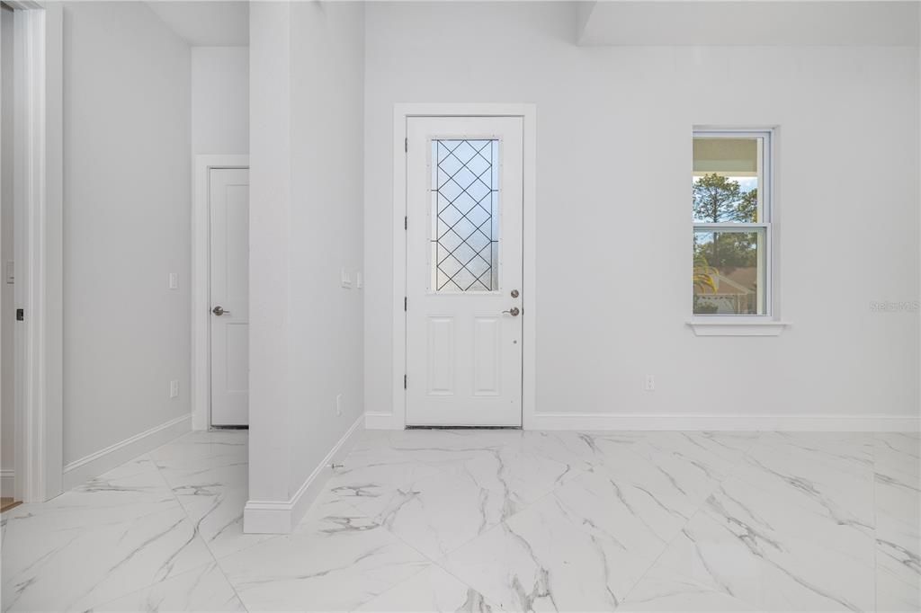 待售: $459,000 (3 贝兹, 2 浴室, 2016 平方英尺)