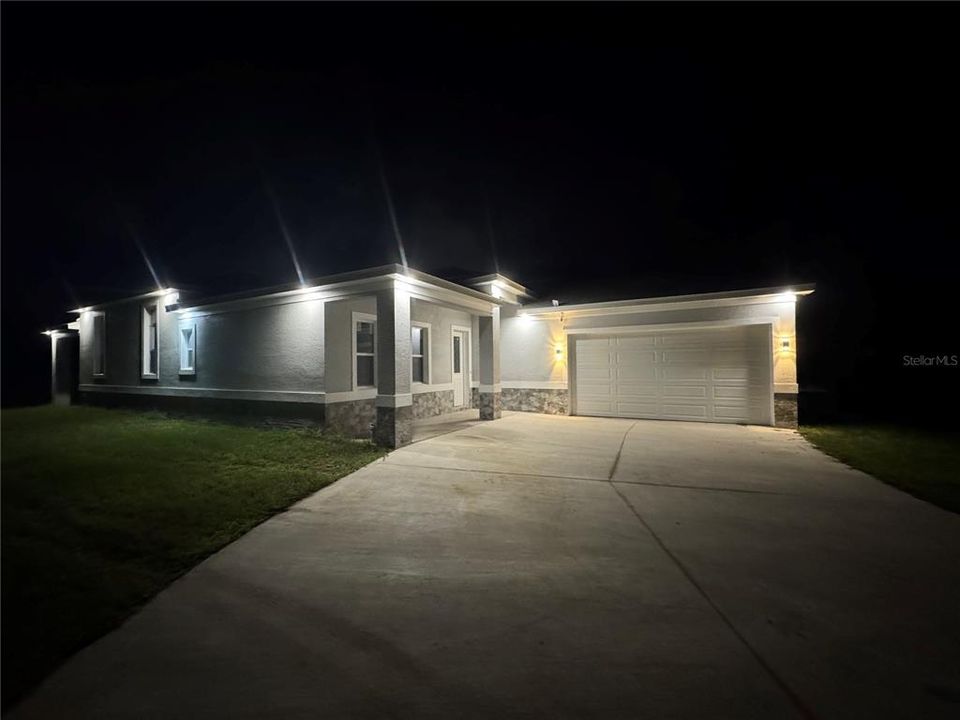 待售: $459,000 (3 贝兹, 2 浴室, 2016 平方英尺)