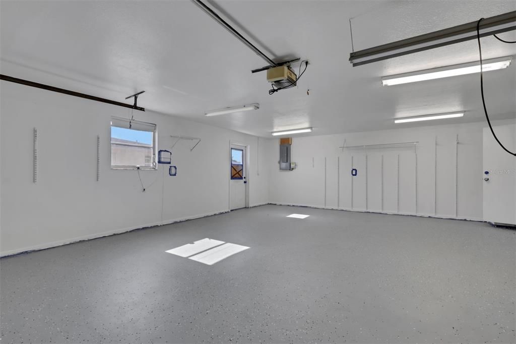 For Sale: $299,000 (2 beds, 2 baths, 1572 Square Feet)