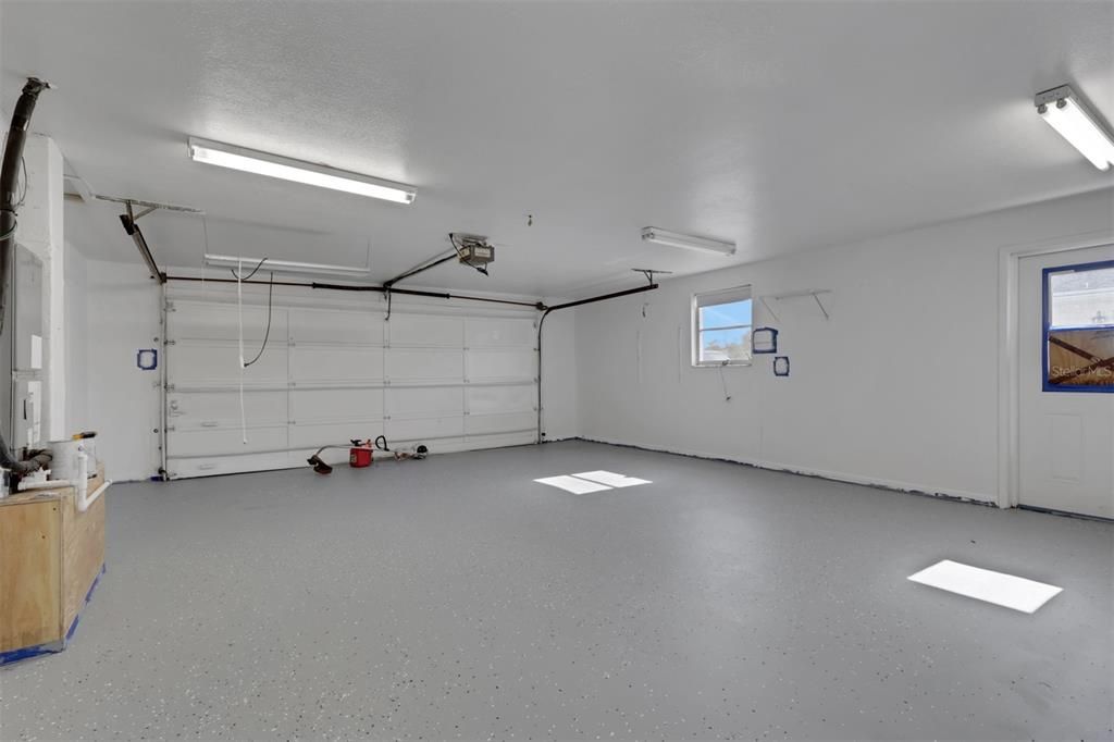 For Sale: $299,000 (2 beds, 2 baths, 1572 Square Feet)