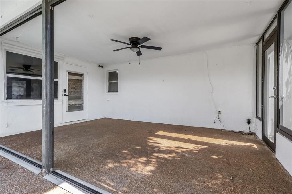 For Sale: $299,000 (2 beds, 2 baths, 1572 Square Feet)