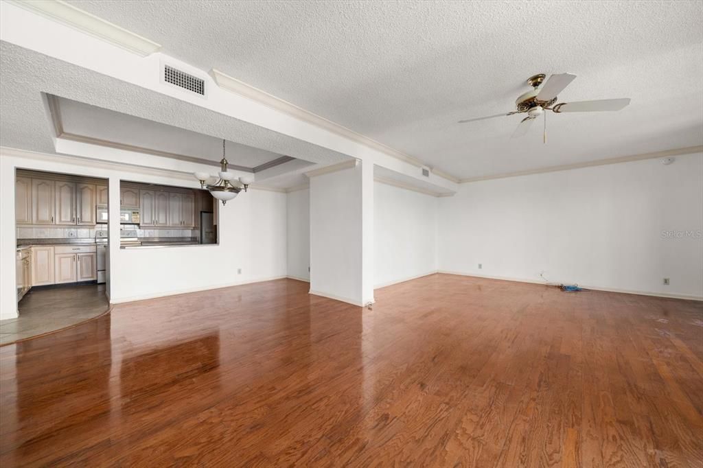 待售: $790,000 (3 贝兹, 3 浴室, 2130 平方英尺)