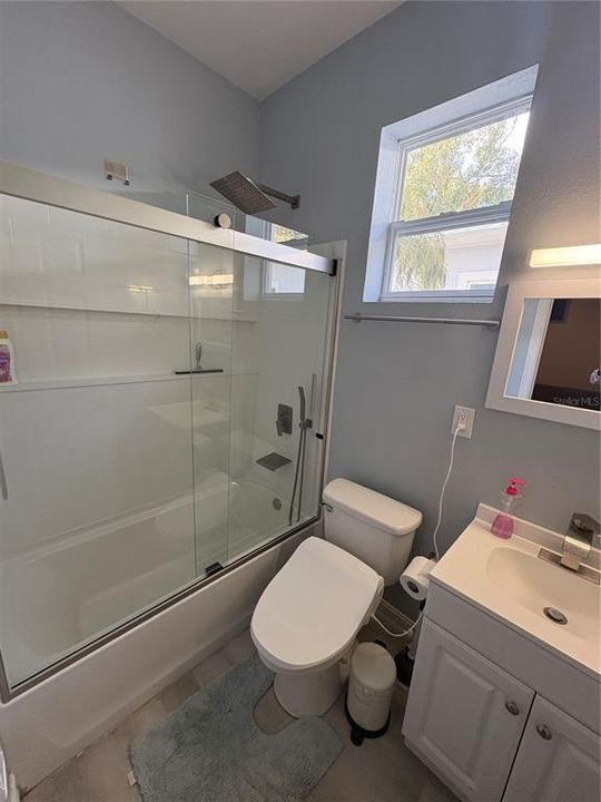 出租: $3,200 (3 贝兹, 3 浴室, 1153 平方英尺)