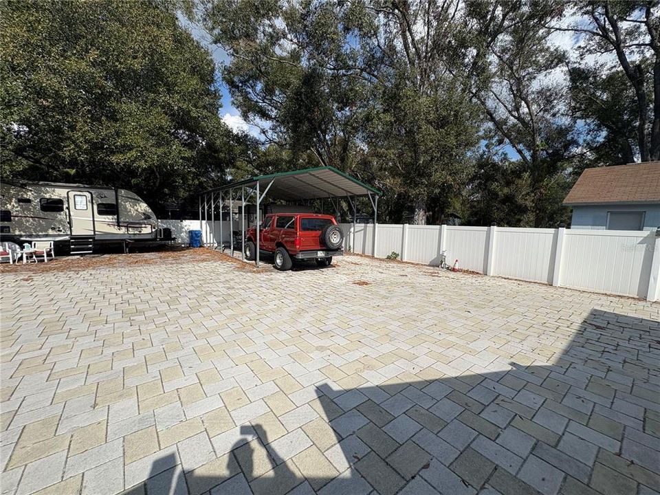 出租: $3,200 (3 贝兹, 3 浴室, 1153 平方英尺)