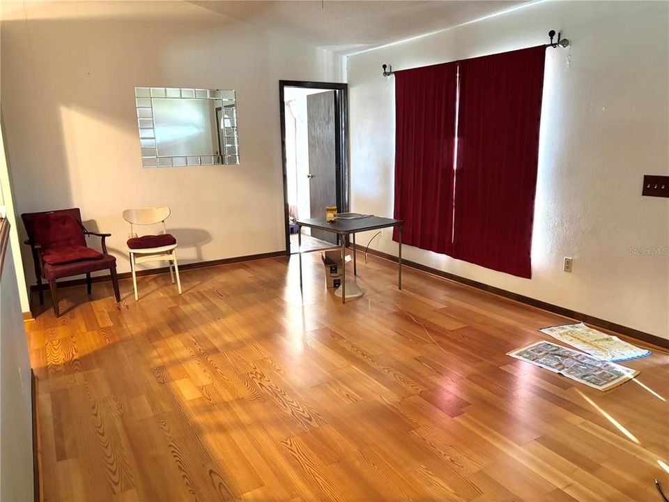 En Venta: $200,000 (3 camas, 1 baños, 1104 Pies cuadrados)