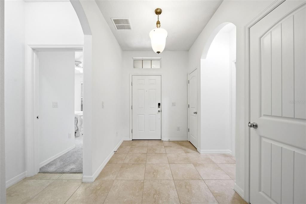 待售: $587,000 (4 贝兹, 3 浴室, 2477 平方英尺)