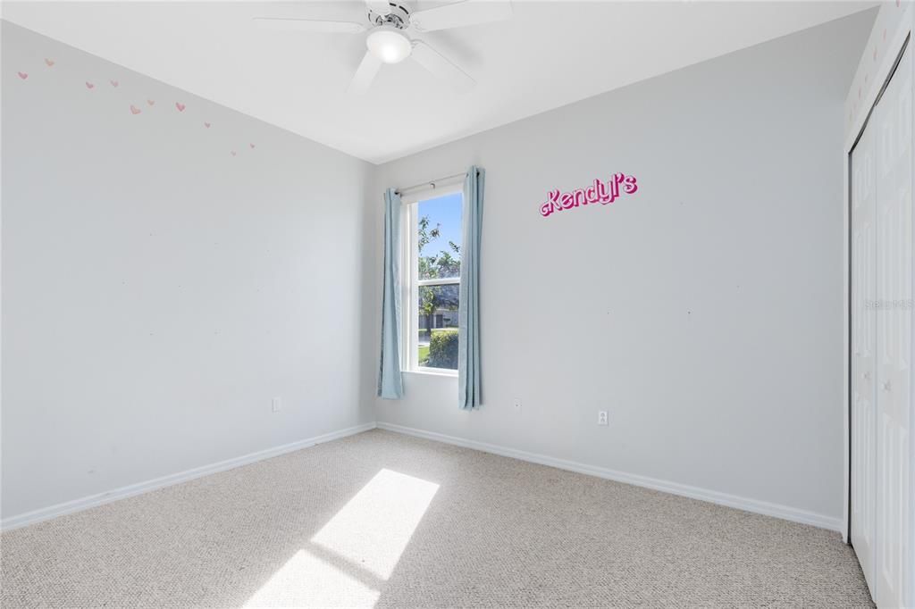 待售: $440,000 (4 贝兹, 2 浴室, 2052 平方英尺)