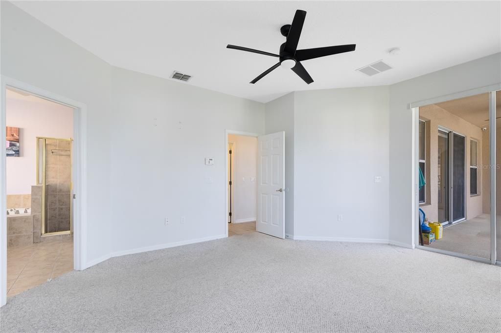 待售: $440,000 (4 贝兹, 2 浴室, 2052 平方英尺)