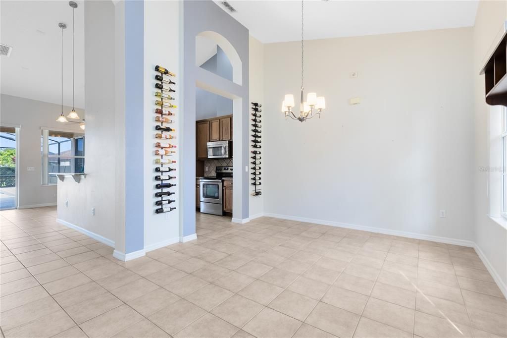 待售: $440,000 (4 贝兹, 2 浴室, 2052 平方英尺)