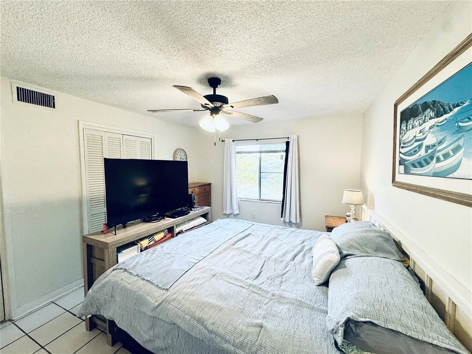 待售: $149,900 (2 贝兹, 2 浴室, 967 平方英尺)