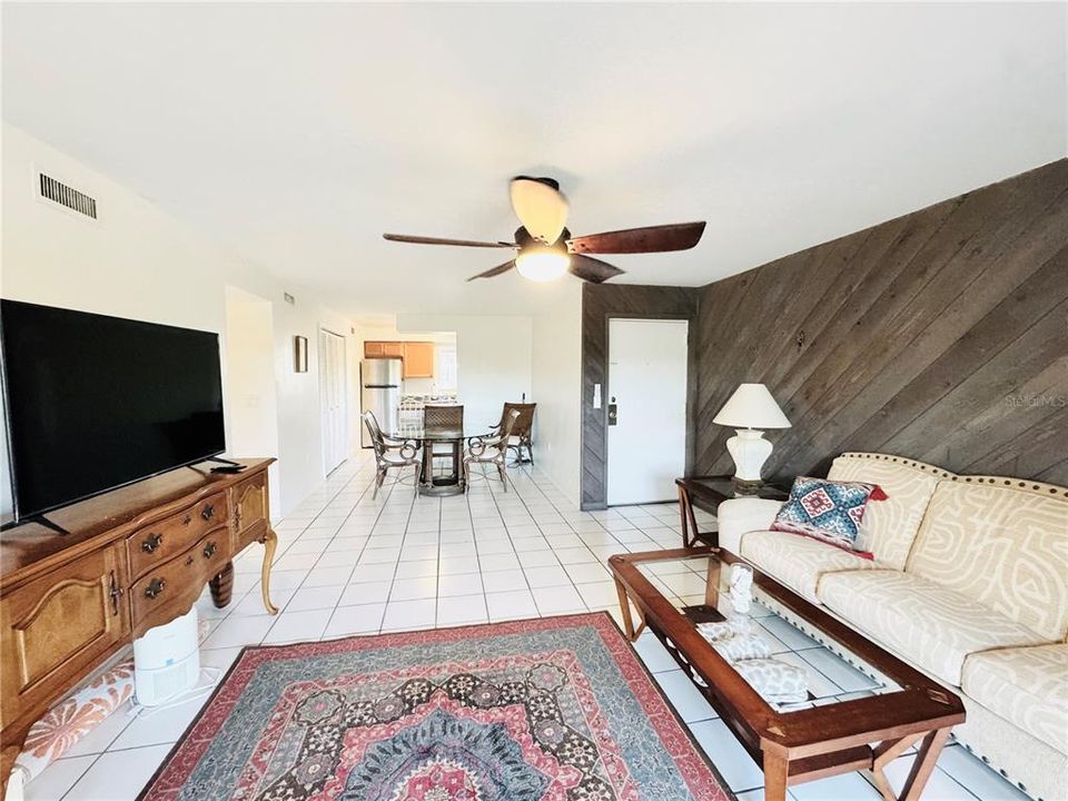 待售: $149,900 (2 贝兹, 2 浴室, 967 平方英尺)