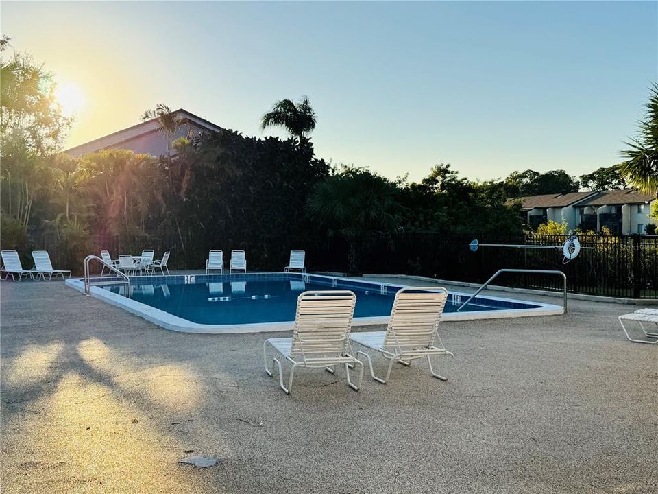 待售: $149,900 (2 贝兹, 2 浴室, 967 平方英尺)