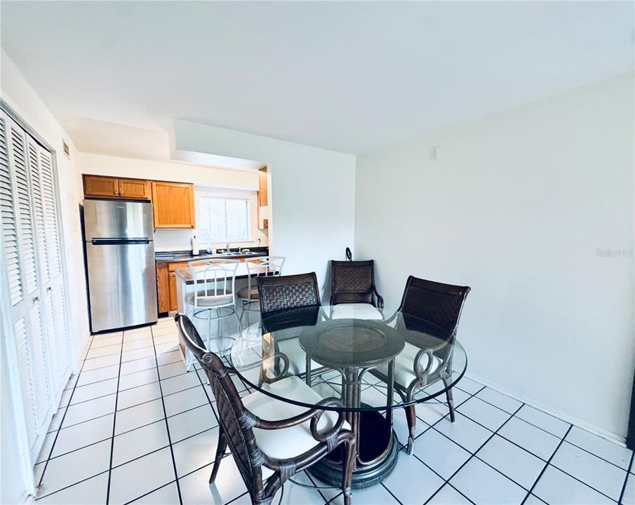 待售: $149,900 (2 贝兹, 2 浴室, 967 平方英尺)