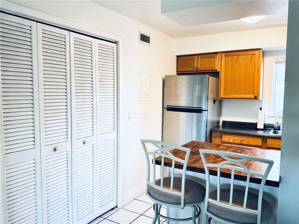 待售: $149,900 (2 贝兹, 2 浴室, 967 平方英尺)