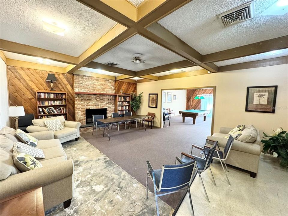 待售: $149,900 (2 贝兹, 2 浴室, 967 平方英尺)