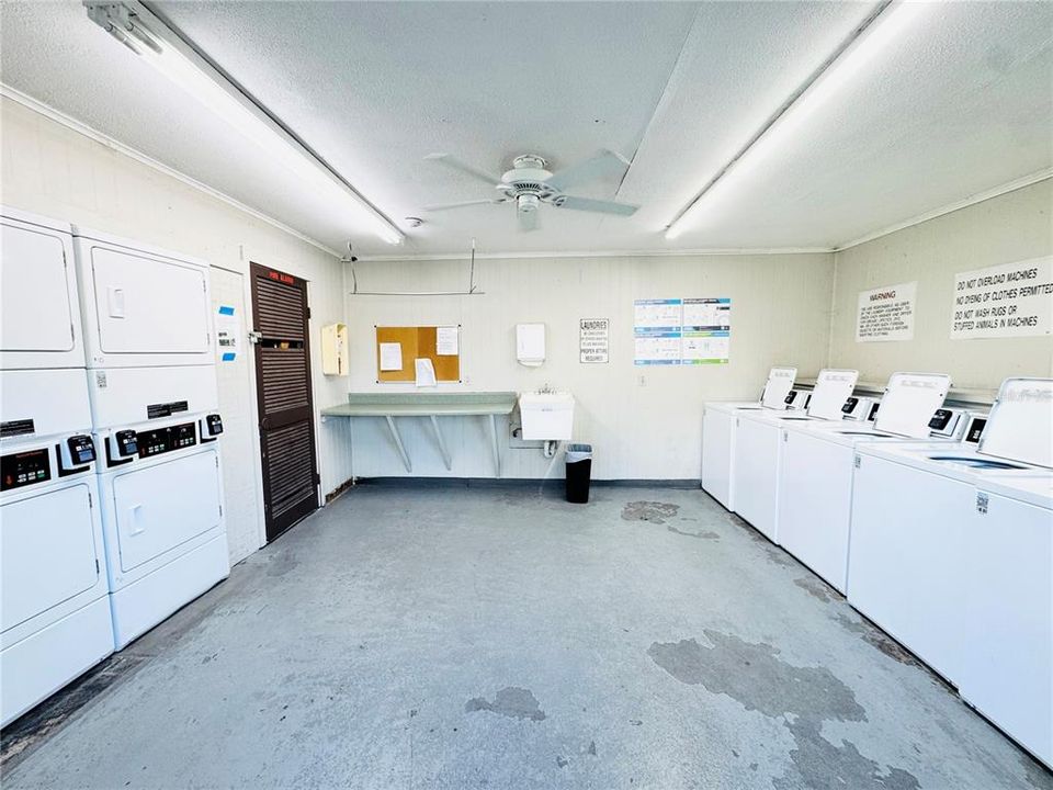 待售: $149,900 (2 贝兹, 2 浴室, 967 平方英尺)