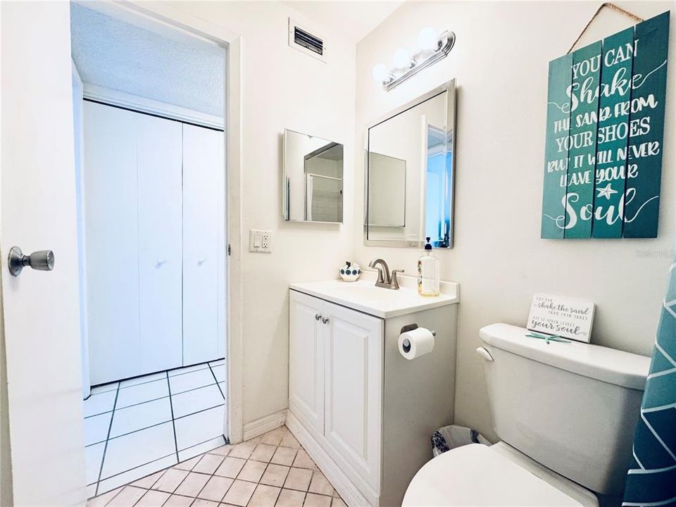 待售: $149,900 (2 贝兹, 2 浴室, 967 平方英尺)