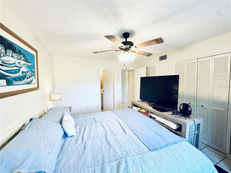 待售: $149,900 (2 贝兹, 2 浴室, 967 平方英尺)