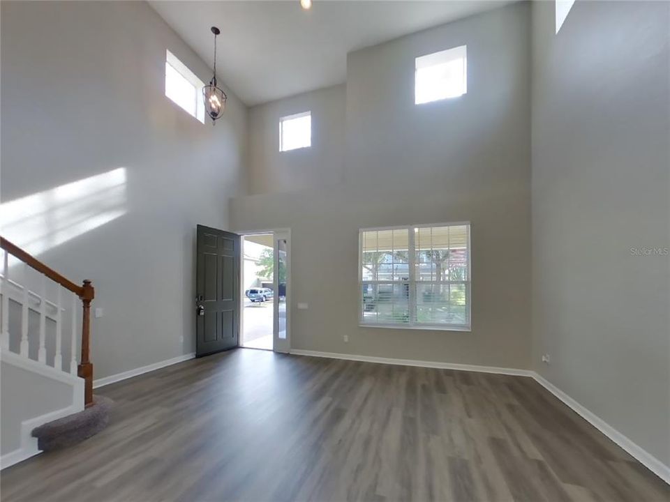 For Rent: $3,539 (4 beds, 3 baths, 2745 Square Feet)