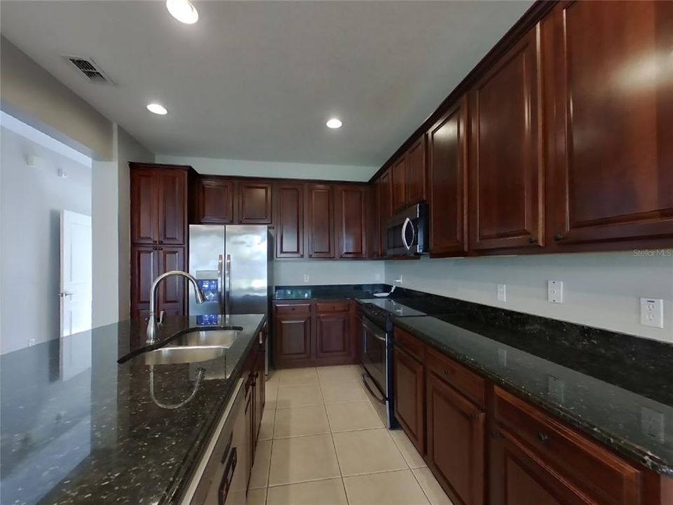 For Rent: $3,539 (4 beds, 3 baths, 2745 Square Feet)