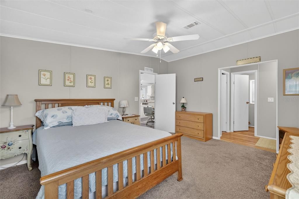 En Venta: $169,900 (2 camas, 2 baños, 1144 Pies cuadrados)