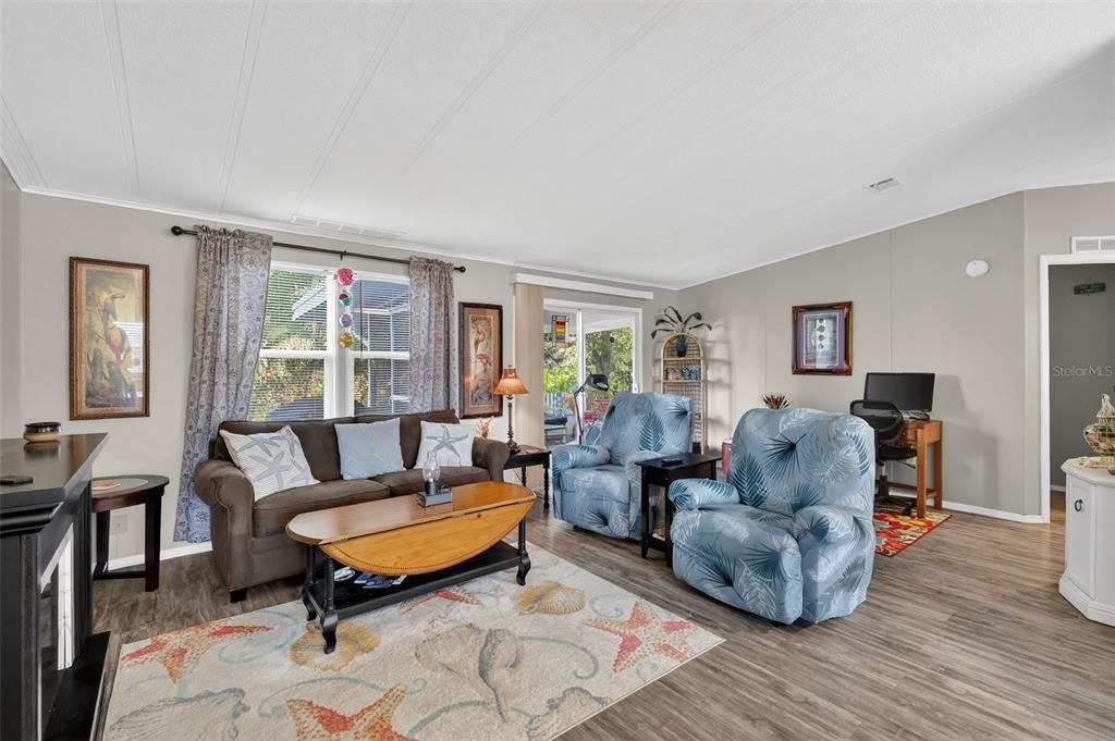 En Venta: $169,900 (2 camas, 2 baños, 1144 Pies cuadrados)