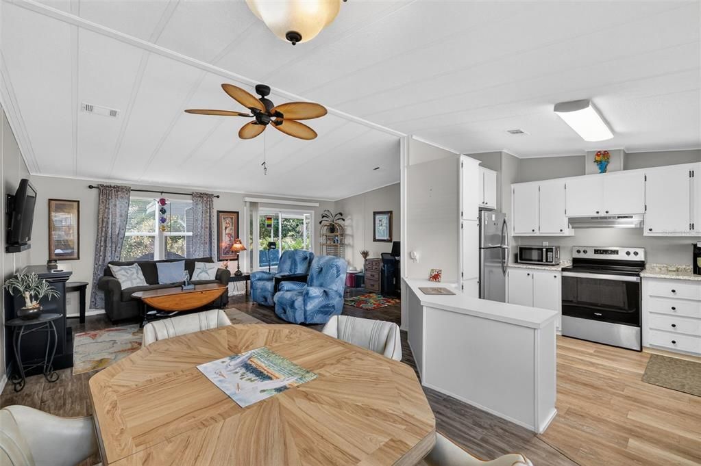 En Venta: $169,900 (2 camas, 2 baños, 1144 Pies cuadrados)