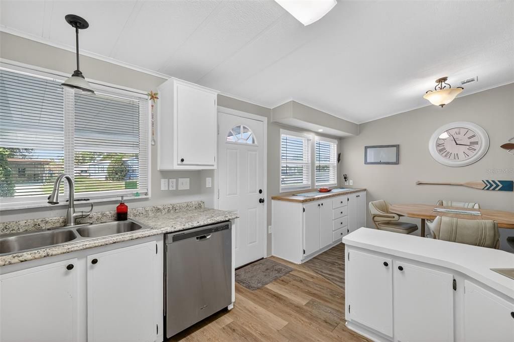 En Venta: $169,900 (2 camas, 2 baños, 1144 Pies cuadrados)