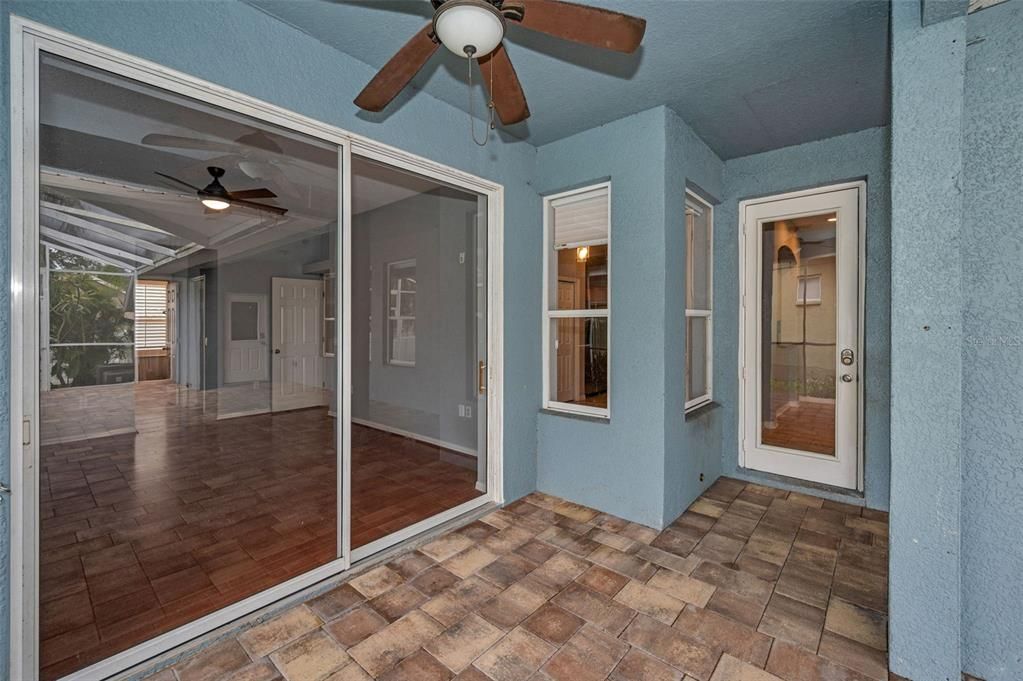 待售: $530,000 (4 贝兹, 2 浴室, 2363 平方英尺)