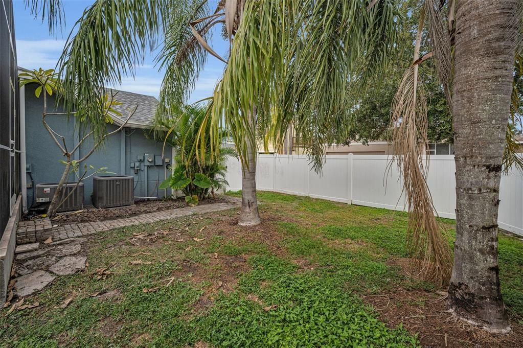 待售: $530,000 (4 贝兹, 2 浴室, 2363 平方英尺)