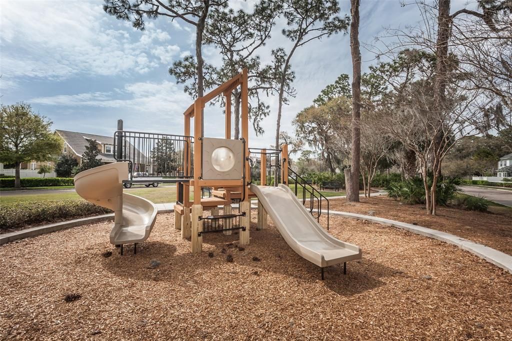 待售: $530,000 (4 贝兹, 2 浴室, 2363 平方英尺)