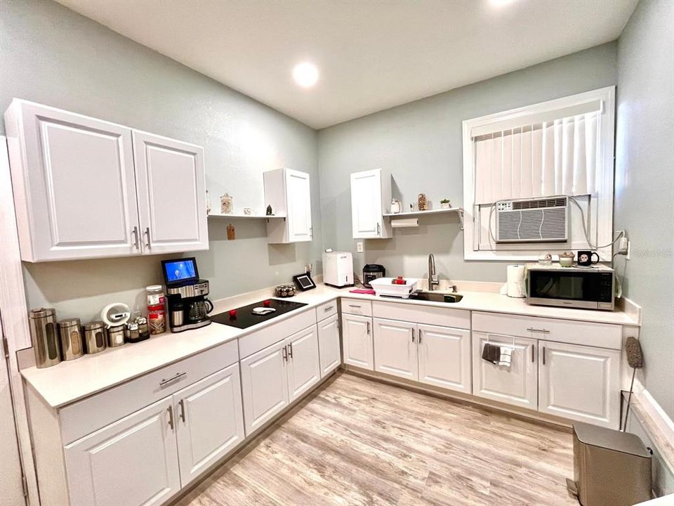 En Venta: $750,000 (6 camas, 0 baños, 3384 Pies cuadrados)