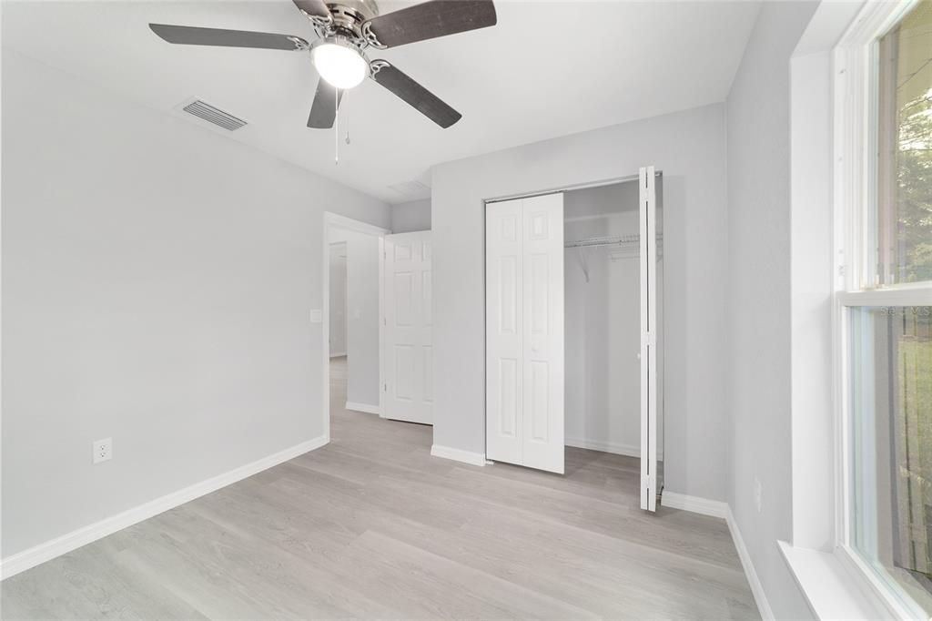 На продажу: $219,900 (3 спален, 2 ванн, 1089 Квадратных фут)