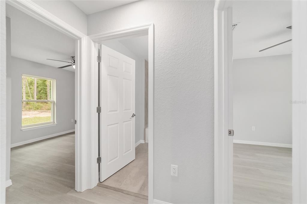 На продажу: $219,900 (3 спален, 2 ванн, 1089 Квадратных фут)